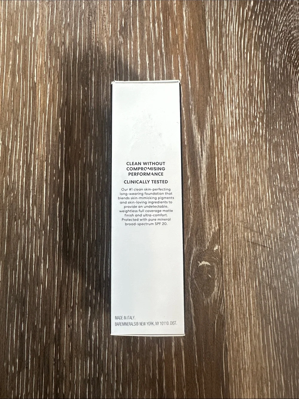 bareMinerals BAREPRO Matte Liquid Foundation - Light 20 Warm